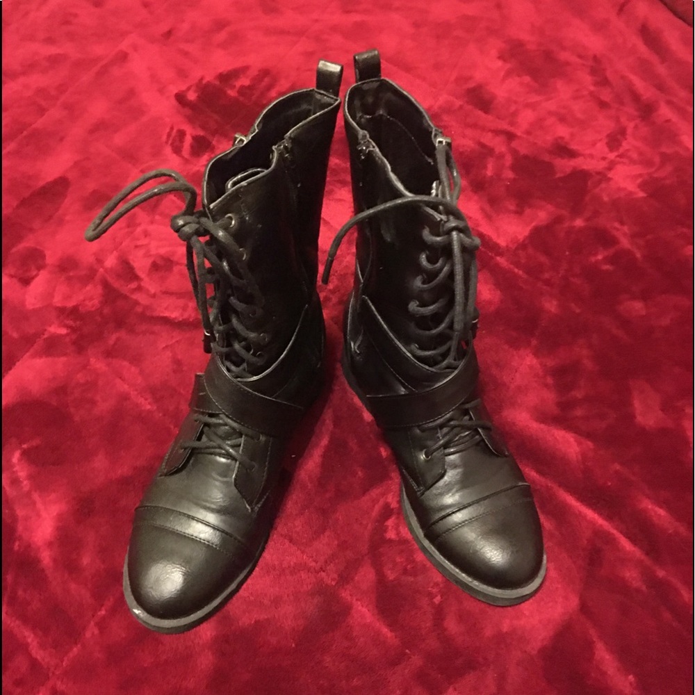 Shoes - Picture 3 of 5